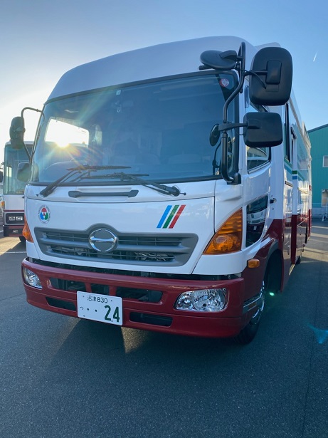 検診車（胃部24号車）写真（正面）