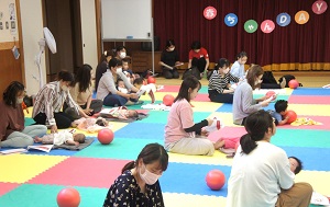 講話「熱性けいれん」の様子