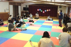 講話「スキンケア」の様子