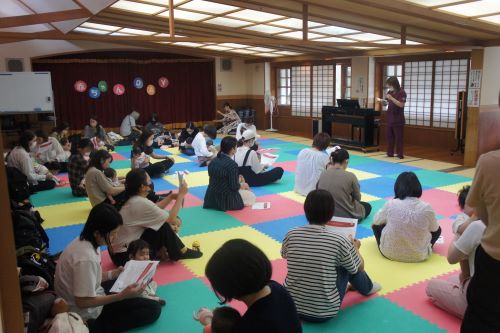 講話「熱性けいれん」の様子