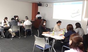 診療放射線技師による講演の様子