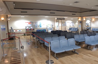 1階待合ホール照明増設前