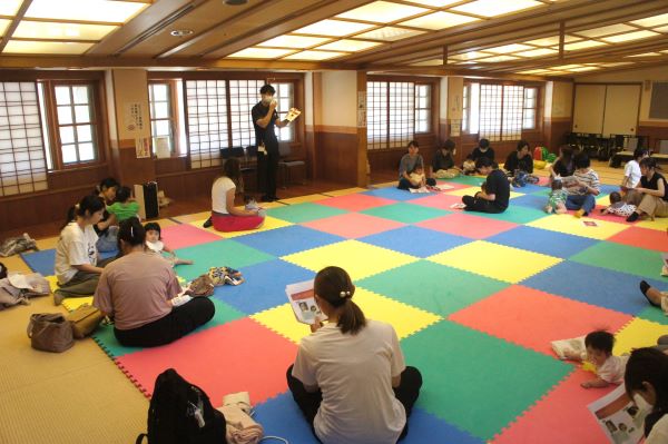 講話「スキンケア」の様子