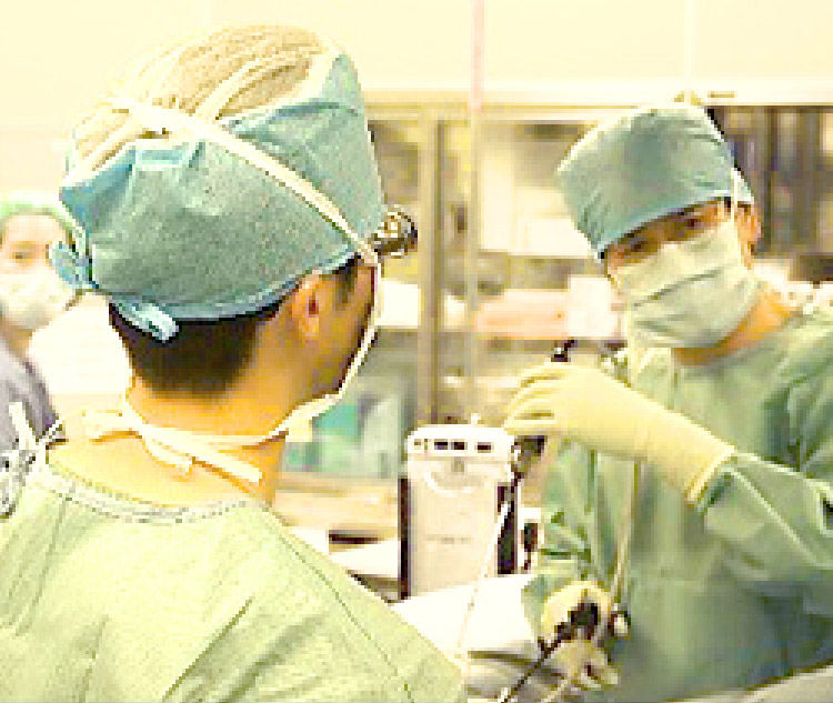 腹腔鏡手術の様子